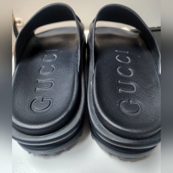 SOLD Men's Gucci Slides Authentic GG embossed rubber flatform slides - Picture 17 of 17